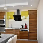 Apartament Vip House захир- таня *