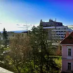 Vip House захир- таня