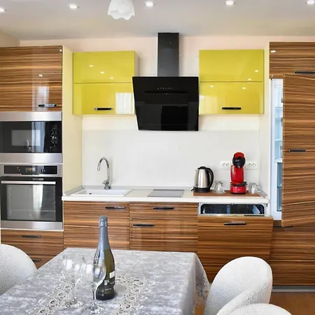 Vip House захир- таня * Kazanlŭk