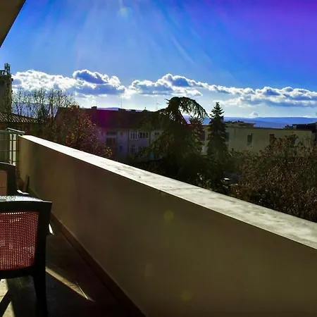 Апартамент Vip House захир- таня