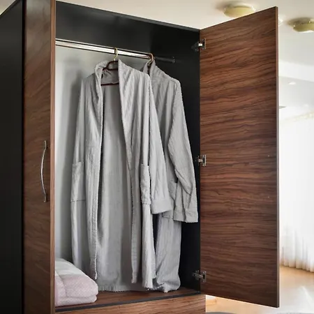 Apartment Vip House захир- таня