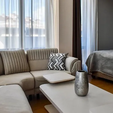 Apartment Vip House захир- таня Kazanlŭk