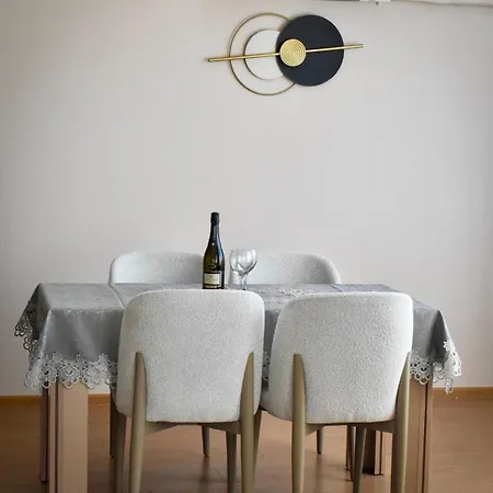 Vip House захир- таня Апартамент *